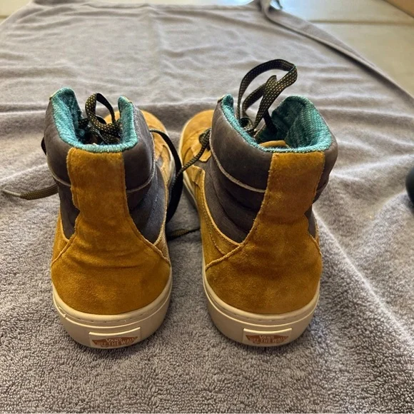 VANS Sk8 Hi MTE Cathay Hummus Brown Men display picture 1